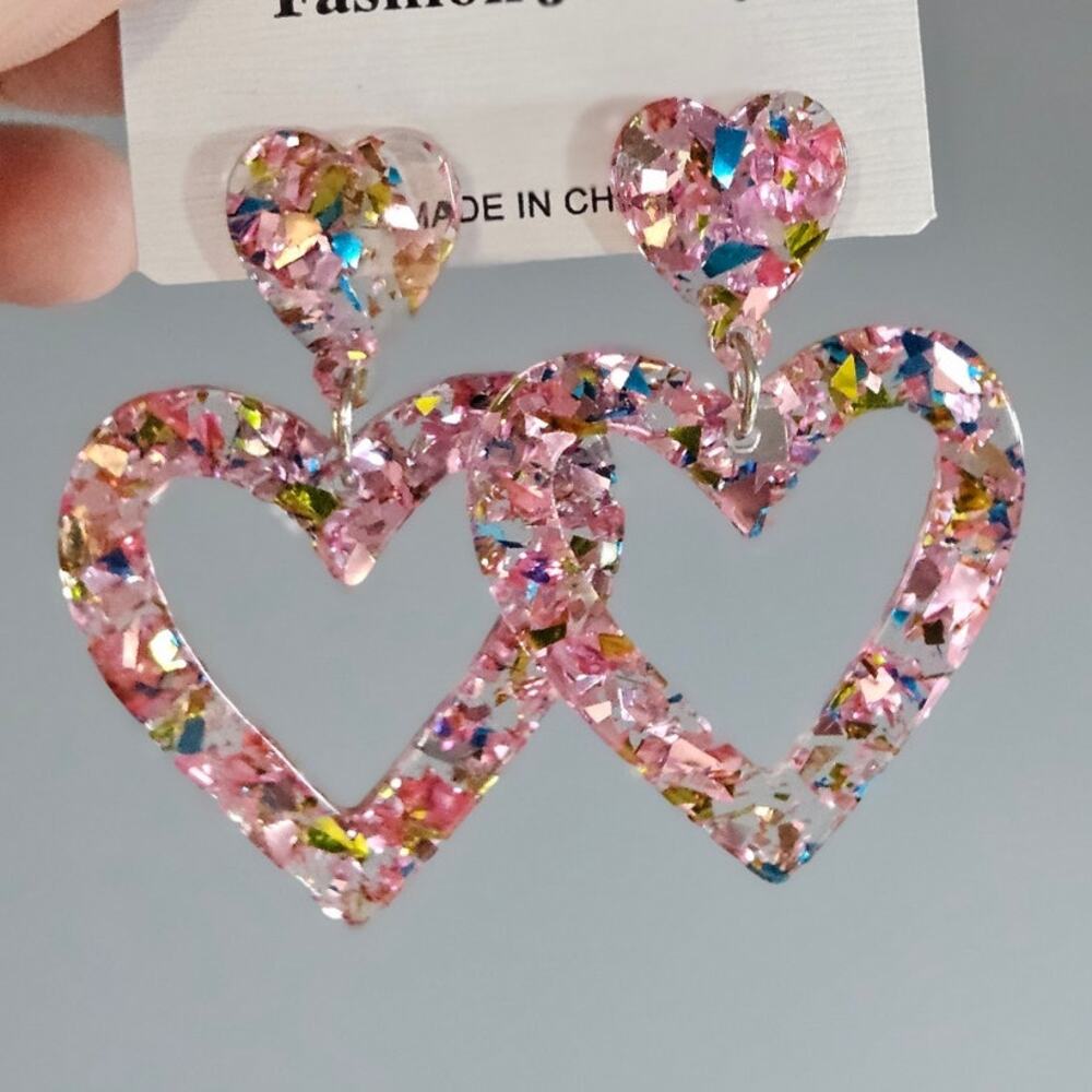 🦄 Fashion Jewelry Boutique Romantic Pink Shredded Confetti Heart Shape Earrings
